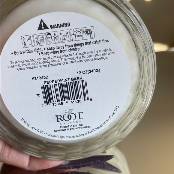 Peppermint Bark Candle - Picture 3 of 3